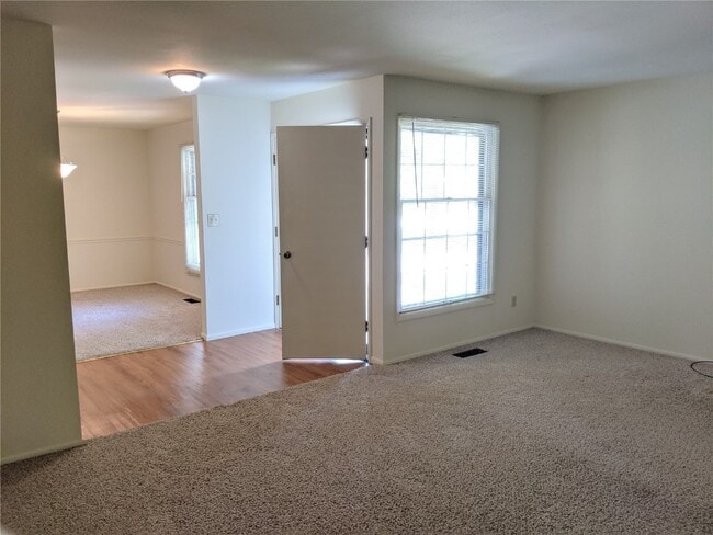 Foto del edificio - 822 Dutch Mill Dr