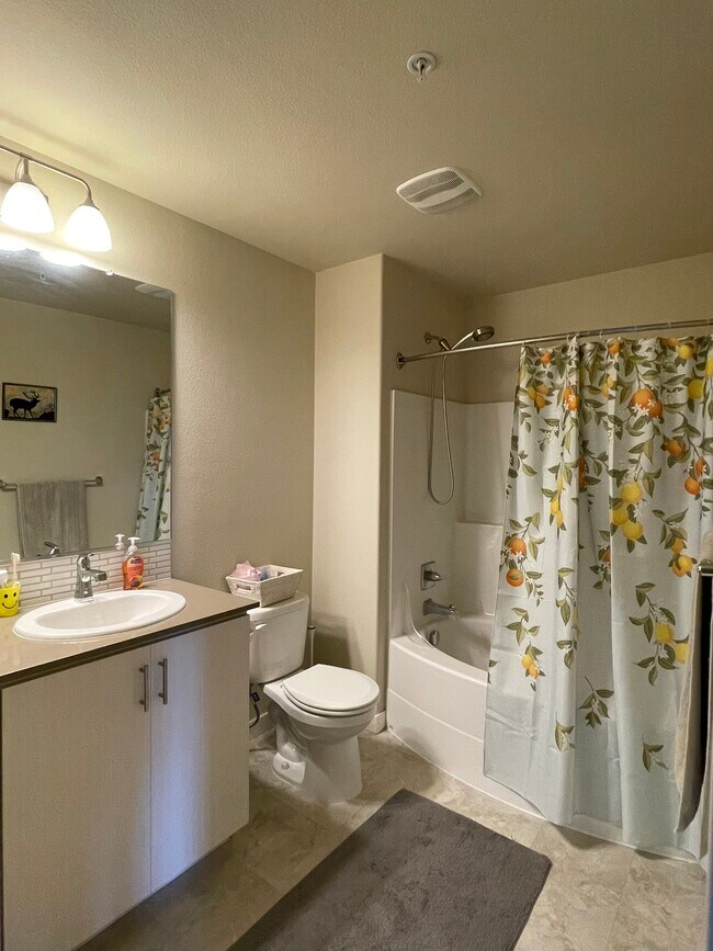 Foto del edificio - 16401 NW Chadwick Way