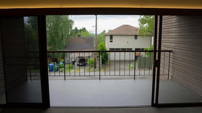 Building Photo - 7113 California Ave SW