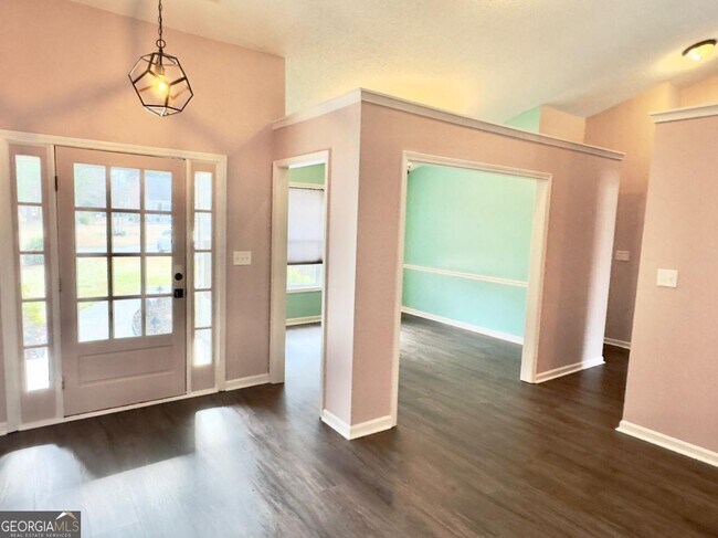 Foto del edificio - 705 Ridgeland Rd