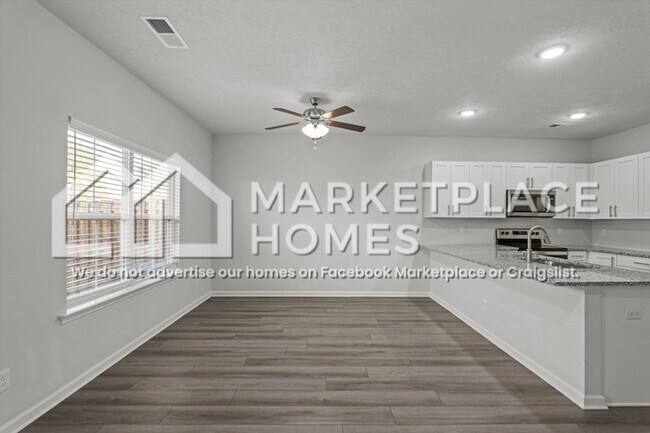 Foto del edificio - 3408 Briar Rose Ct