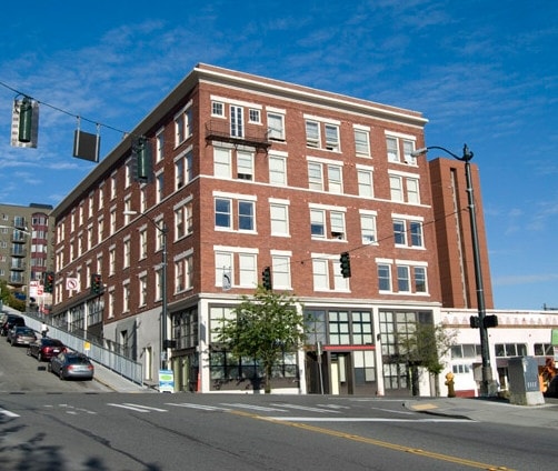 Primary Photo - 200 5th Ave S