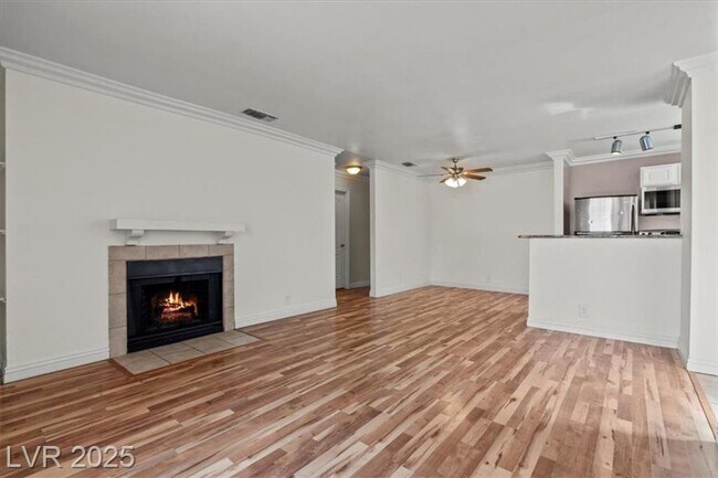 Foto del edificio - Centrally located 2 bedroom condo
