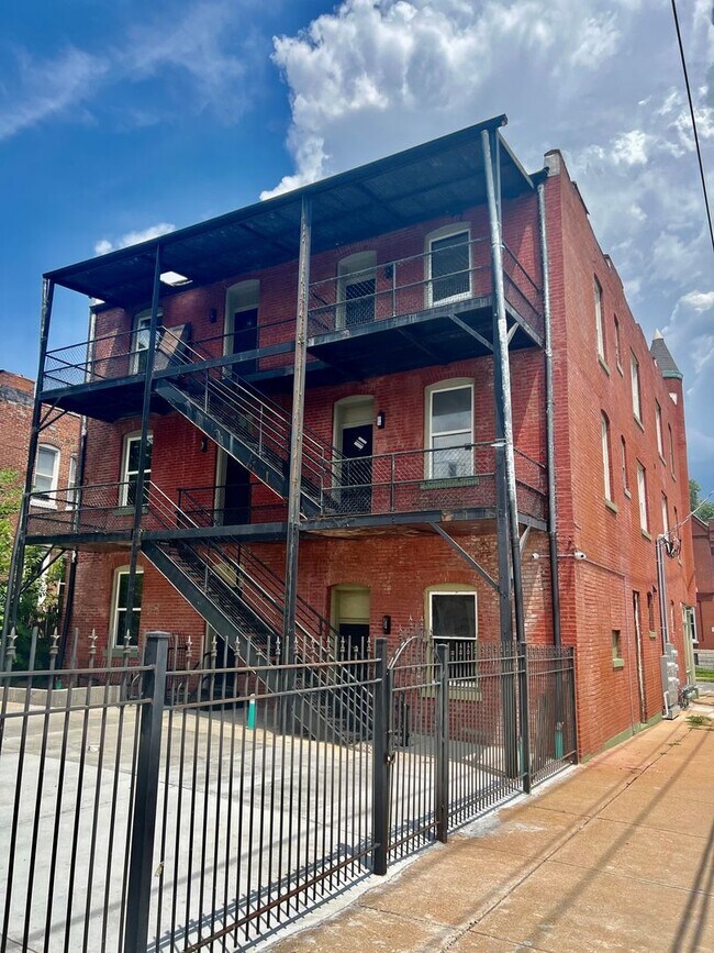 Building Photo - California Ave. 3457-3459