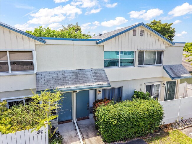 Foto del edificio - 3001 NW 4th Terrace