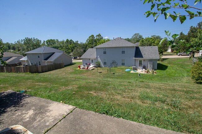 Building Photo - 1413-1415-1415 N Frideriki Dr