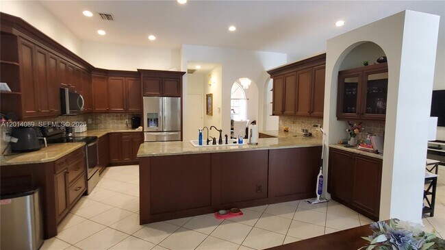 Foto del edificio - 2051 NW 125th Terrace