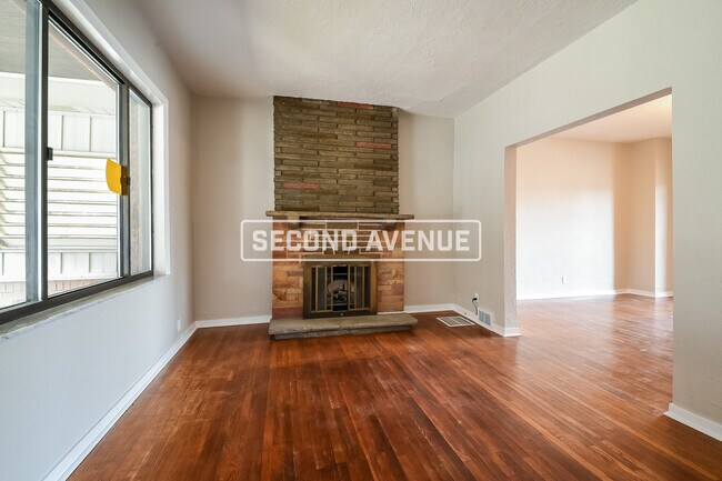 Foto del edificio - 3340 Latonia Ave