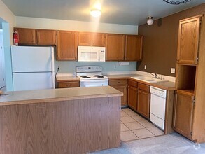 Building Photo - 1036 Mirrormere Cir