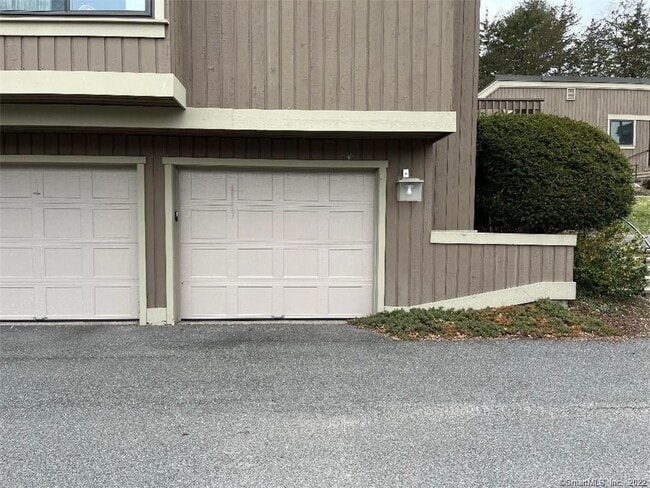 Building Photo - 20 Heritage Circle