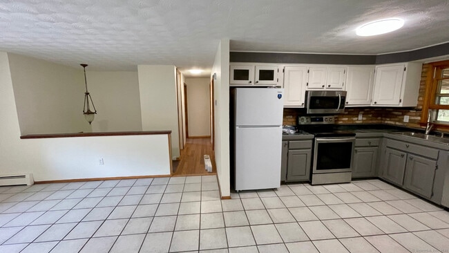 Building Photo - 188 Moore Dr