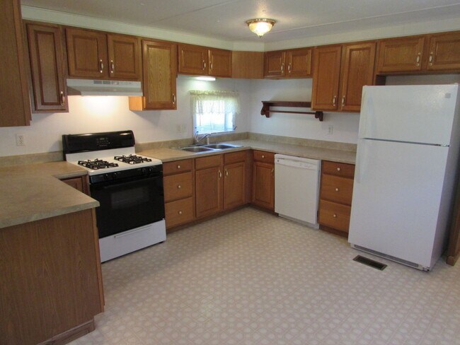 Foto del edificio - Quiet Country Setting Home