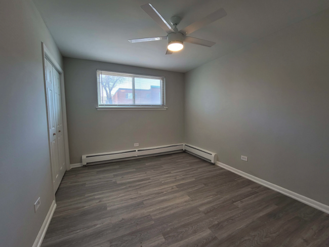 Building Photo - 2 bedroom in Oak Park IL 60302