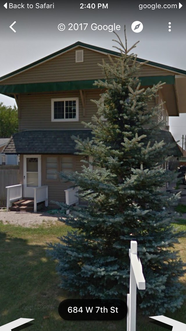 625 W 7th St