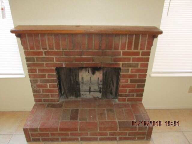 Building Photo - 382 Manzanita St