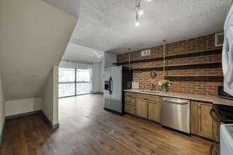 Building Photo - 12900 Walden Rd