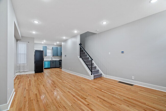 Amazing space on the first floor. - 2170 N Darien St
