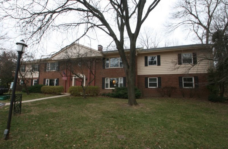 13360 W Bluemound Rd Unit 2, Elm Grove, WI 53122 Condo for Rent in
