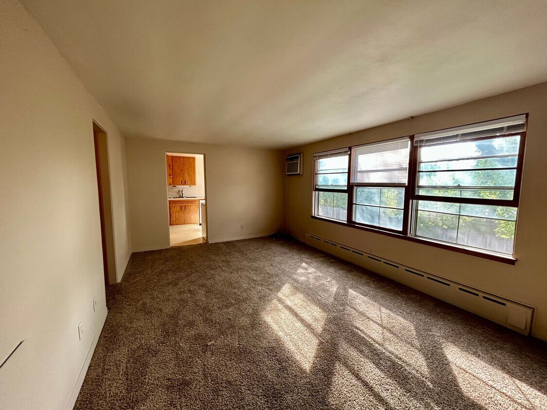 Primary Photo - 303 W 34th St