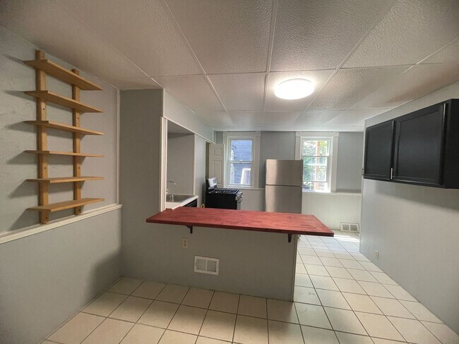 Foto del edificio - Updated 2 bedroom house for rent in the South Side !