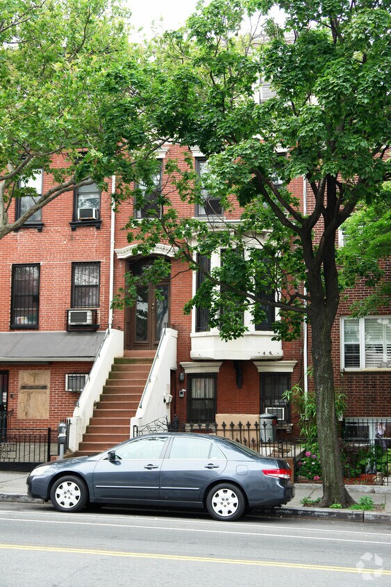 Building Photo - 268 9th St