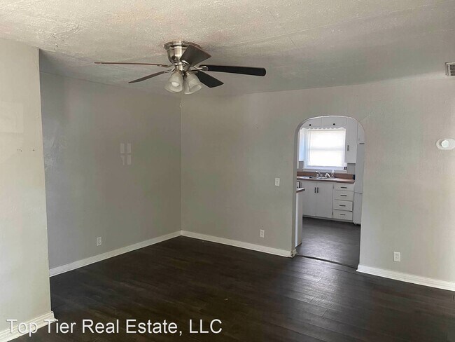 Foto del edificio - 3 br, 1 bath House - 1001 N Pine St