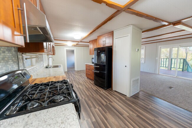 Building Photo - 33601 N Rifleman Rd
