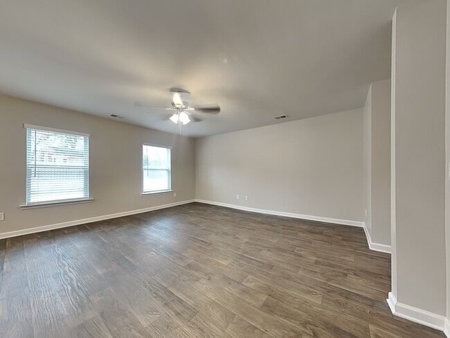 Building Photo - 110 Boat Clb Ln