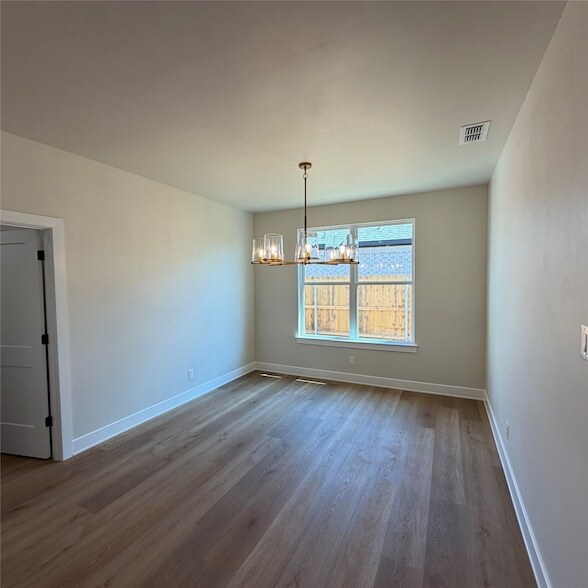 Foto del edificio - 7802 Enderby Ln