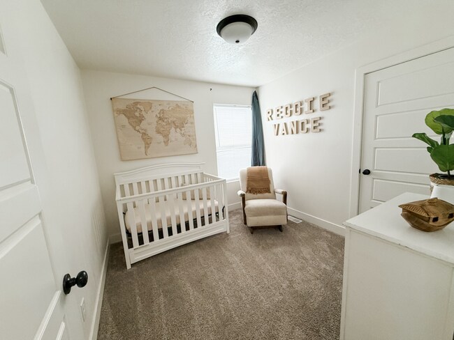 Foto del edificio - 4933 Wiltshire St