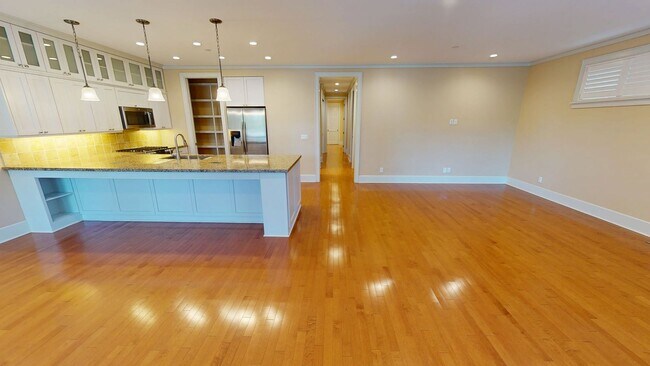 Foto del edificio - 244-248 B Ave