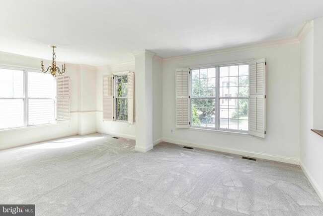 Building Photo - 3105 White Daisy Pl