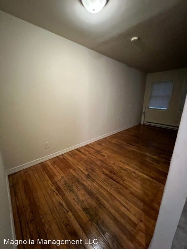 Building Photo - 2 br, 1 bath House - 1214 Parham St - 1