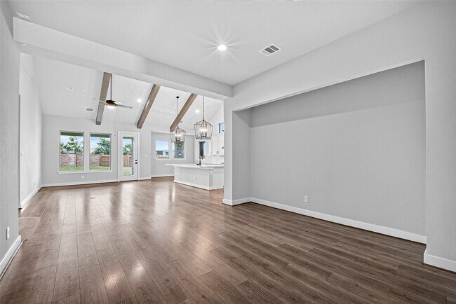 Foto del edificio - 2600 Golden Palms Ln