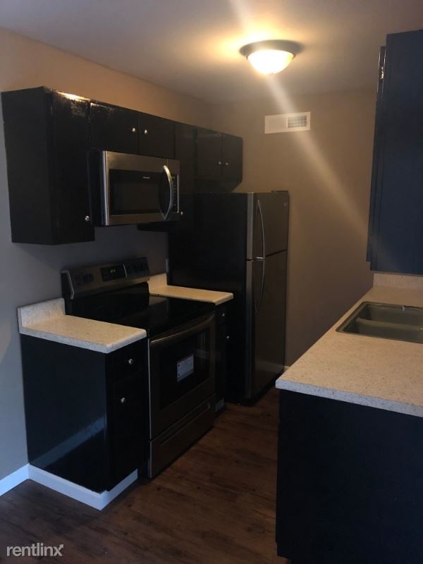 Building Photo - 3 br, 1 bath Apartment - 606 Park Ave