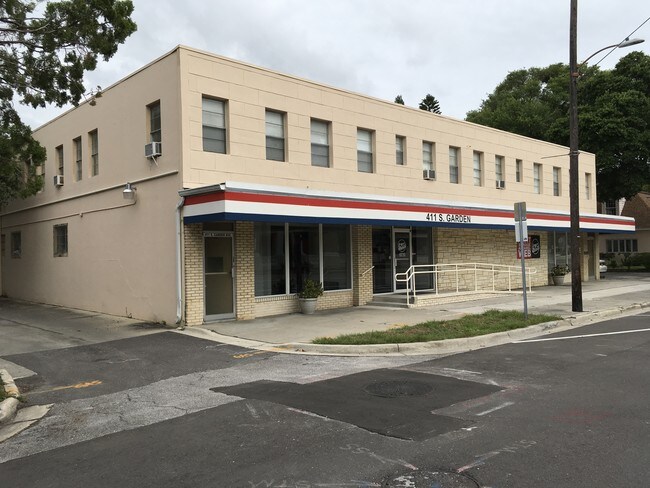 Foto del exterior del edificio - 411 S Garden Ave