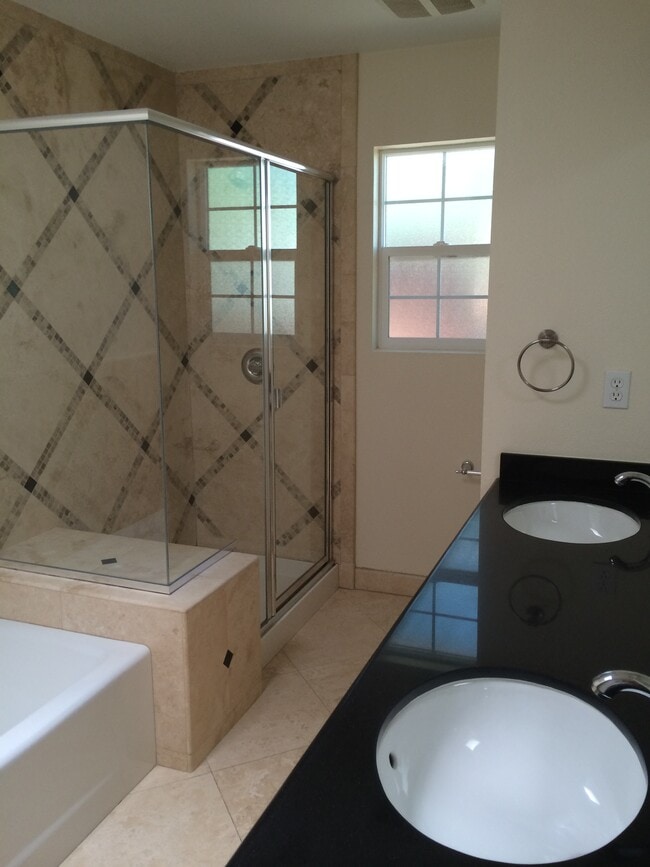 Building Photo - 1274 W Monterey Ave