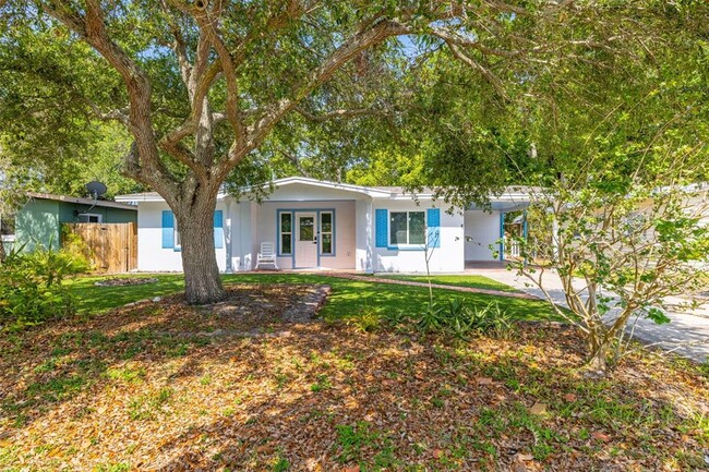 Building Photo - 1500 San Mateo Dr