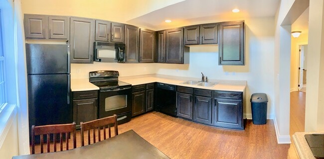 Building Photo - 202 Treyson Ln