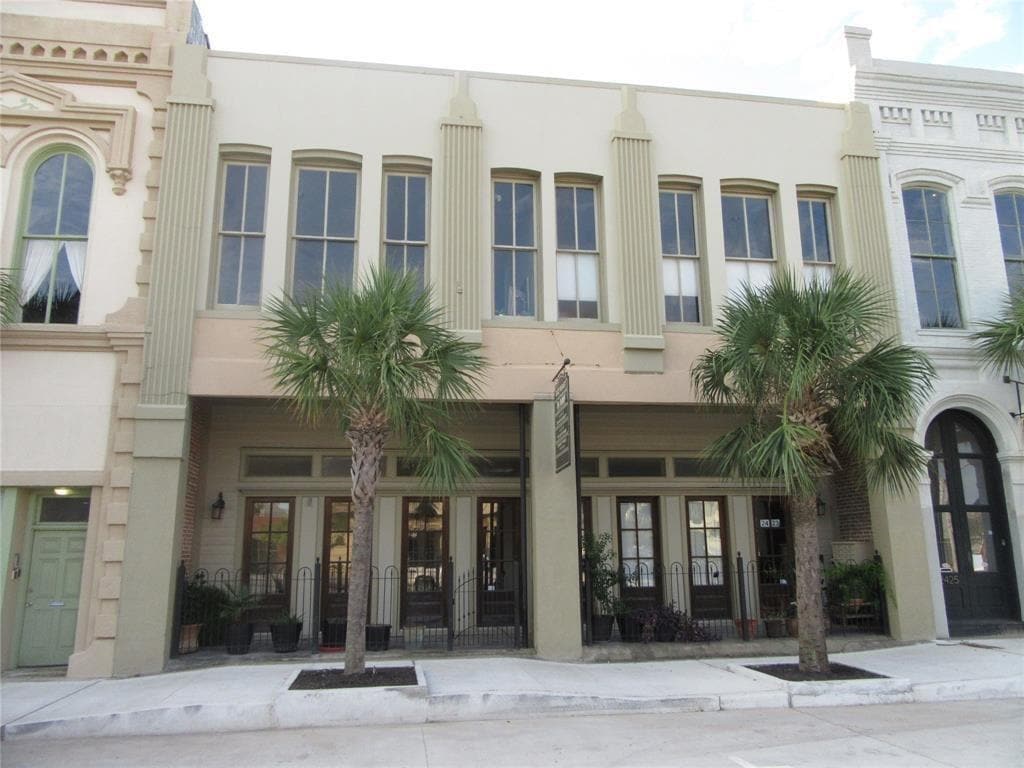 Primary Photo - 2423 Market St