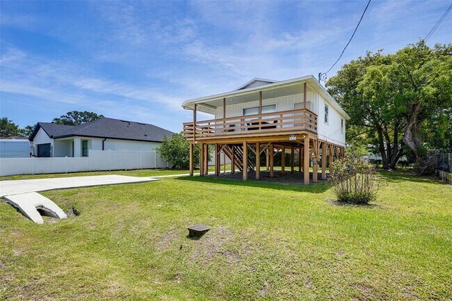 Foto del edificio - 3022 W Frierson Ave