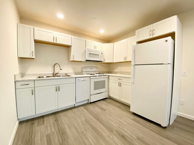 Foto del edificio - Renovated Pet-Friendly STUDIO with Full Ki...