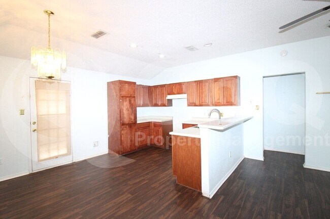 Building Photo - 2124 Rolling Creek Run