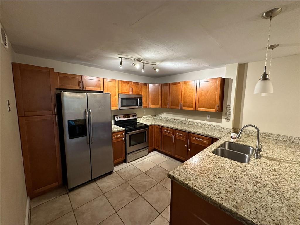 Foto principal - 5614 Blueberry Ct