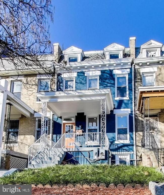 Photo - 517 Columbia Rd NW Townhome