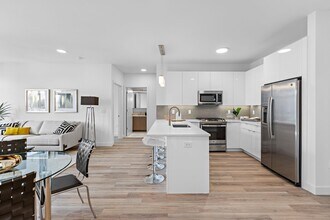 Building Photo - 5711 John F. Kennedy Blvd