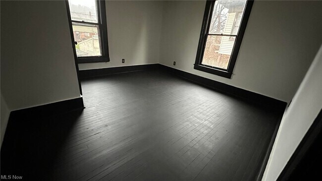 Foto del edificio - 471 S 4th St