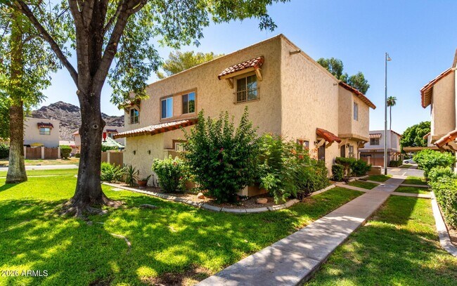 Foto del edificio - 1227 E Townley Ave