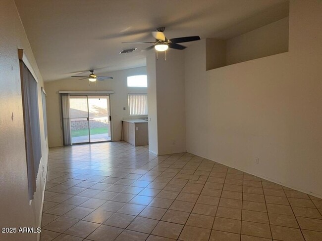 Foto del edificio - 4022 E Meadow Dr