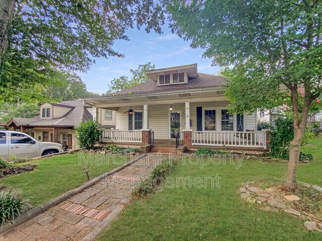Foto del edificio - 38 Keowee Ave